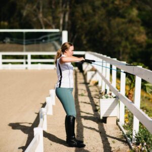 Sharpens what the horse feels, creating clearer aids.